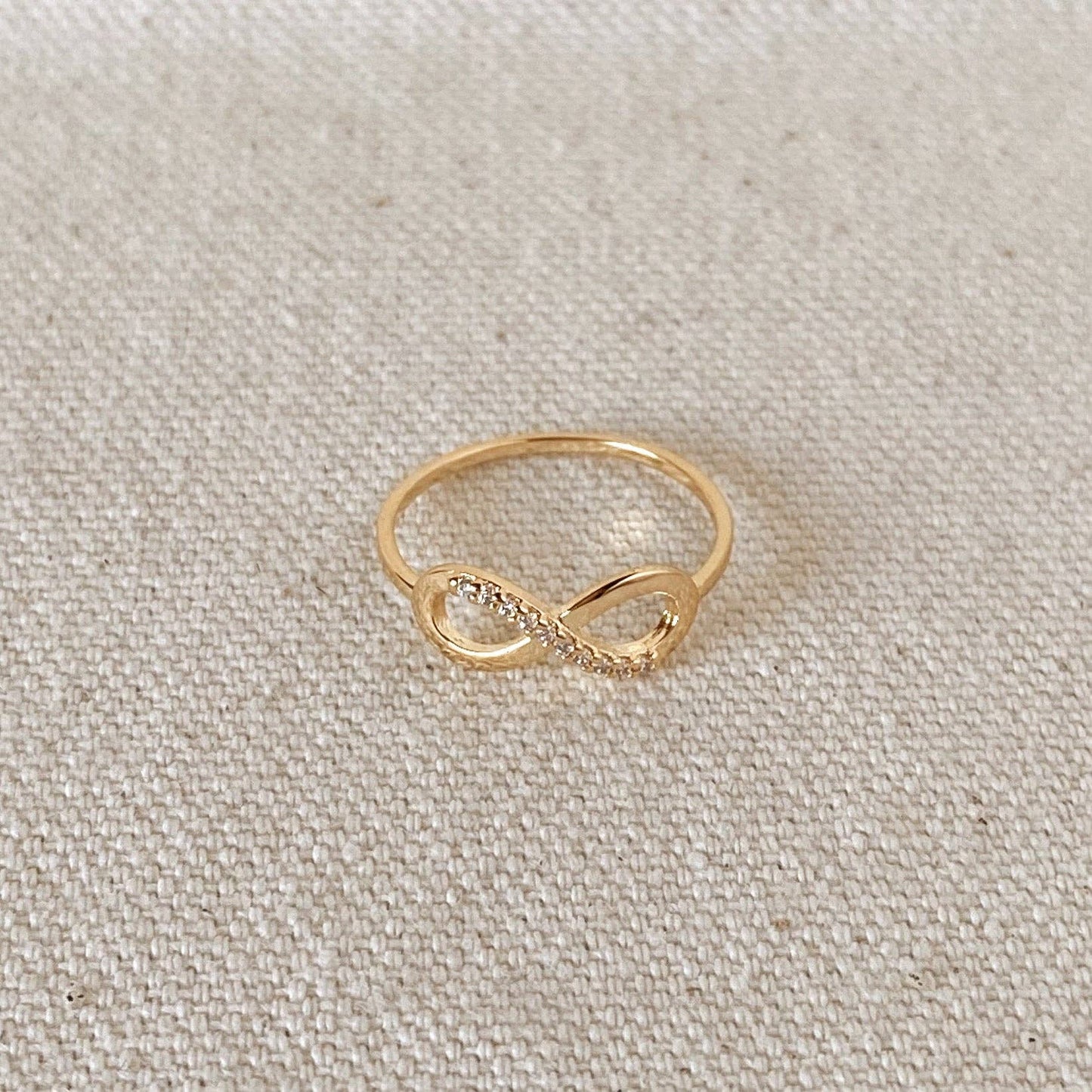 Bague délicate Infinity en or rempli 18 carats