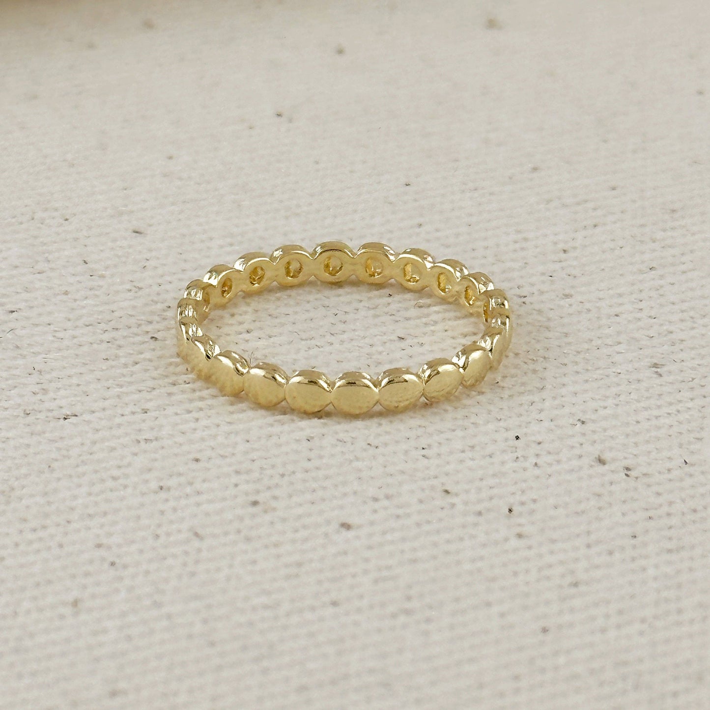 Bague à bande plate perlée en or rempli 18k