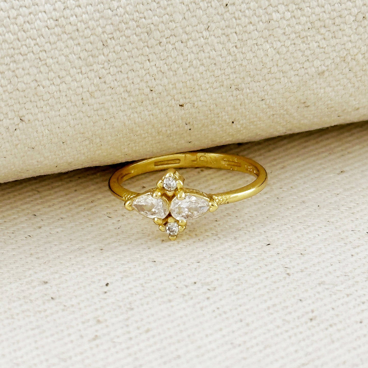 Bague en zircone cubique en forme de fleur vintage en or rempli 18 carats