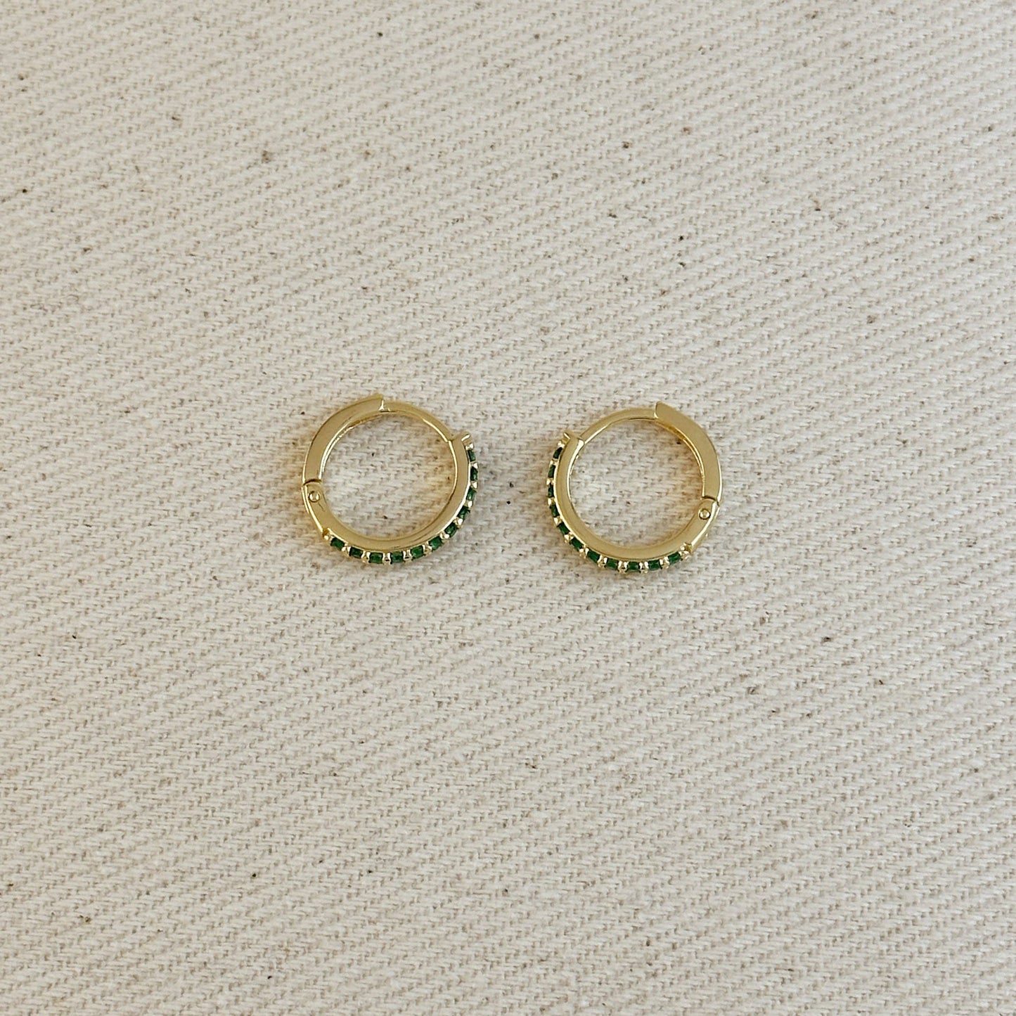 Boucles d'oreilles créoles en or rempli 18k avec zircons cubiques colorés