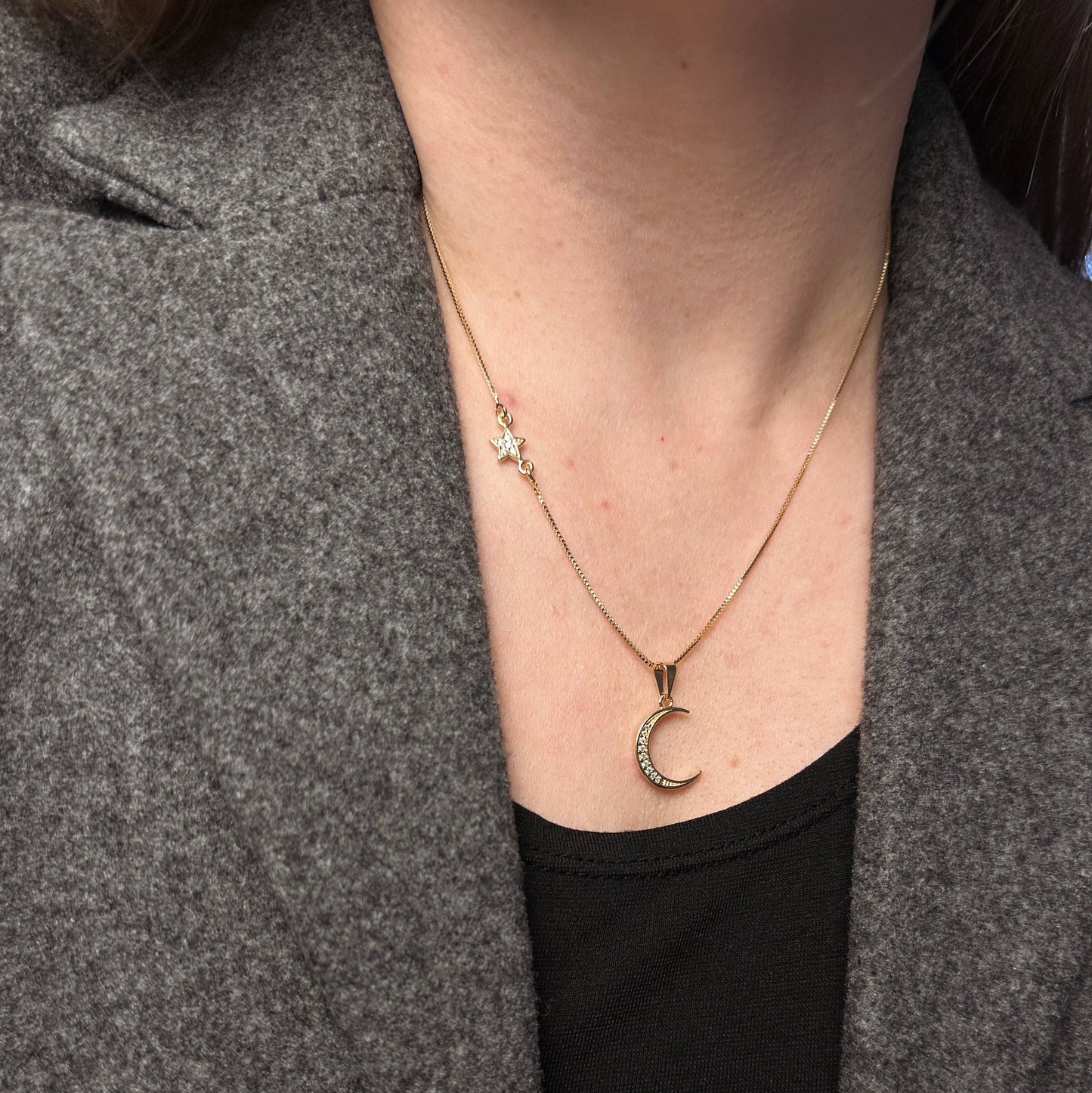 Collier lune et étoile en or 18 carats