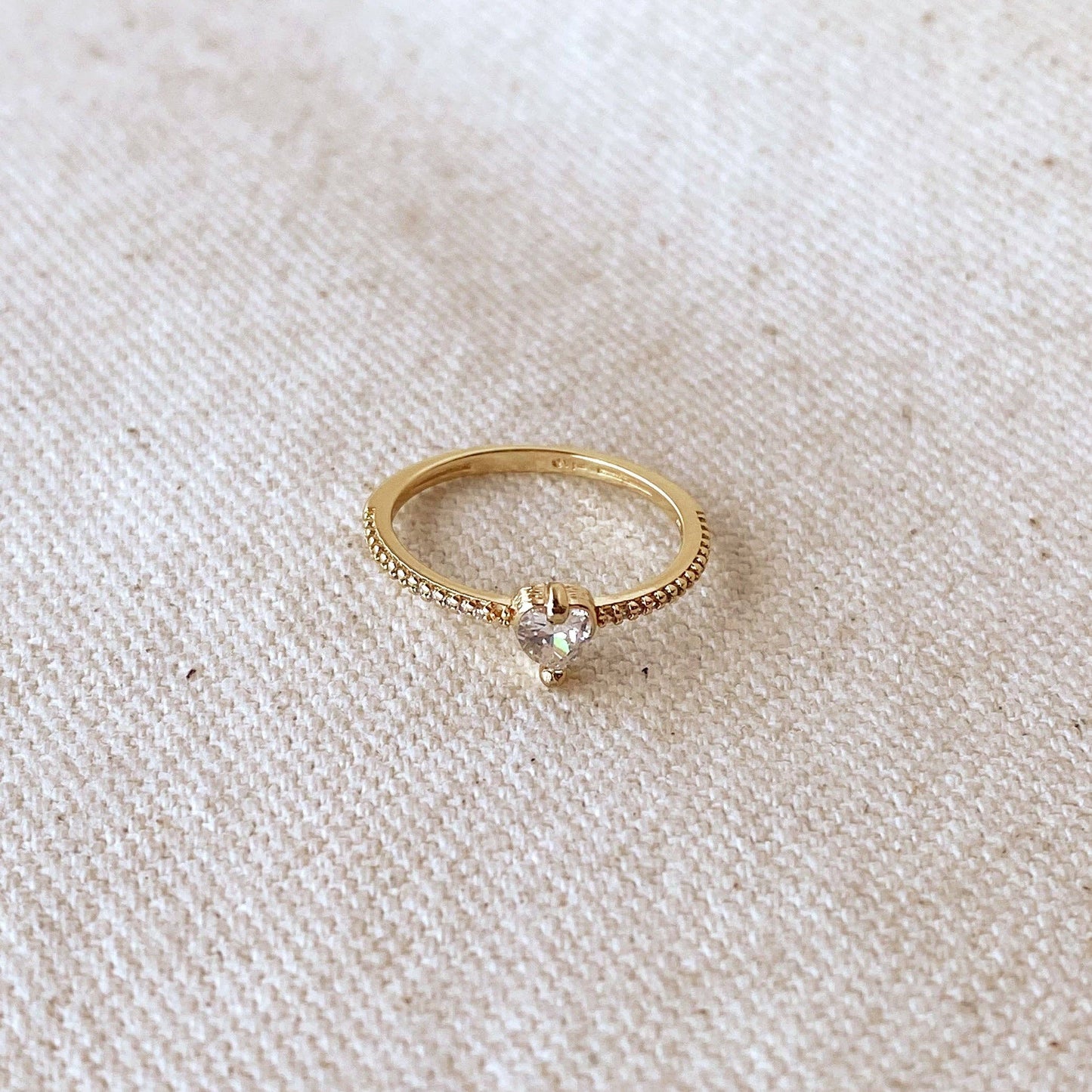 Bague empilable en forme de mini-cœur vintage en or rempli 18 carats