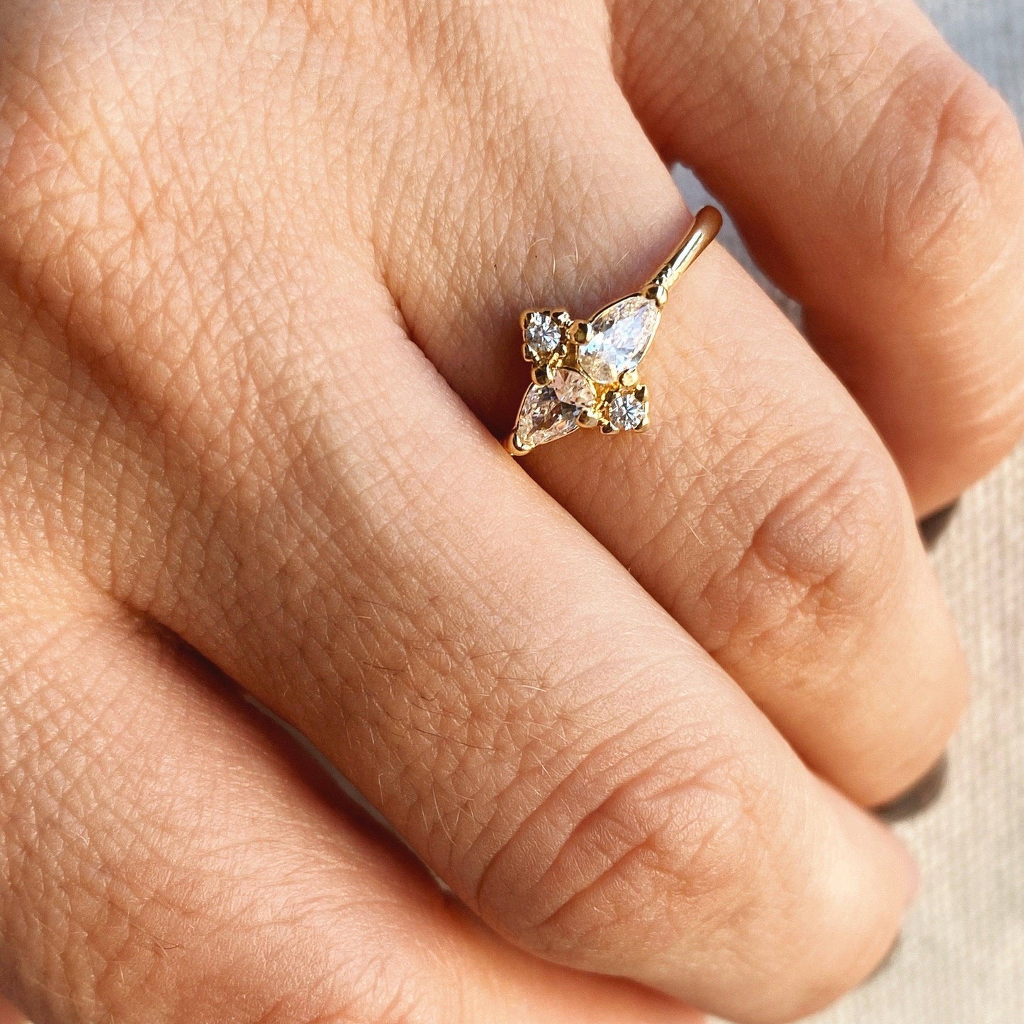 Bague en zircone cubique en forme de fleur vintage en or rempli 18 carats