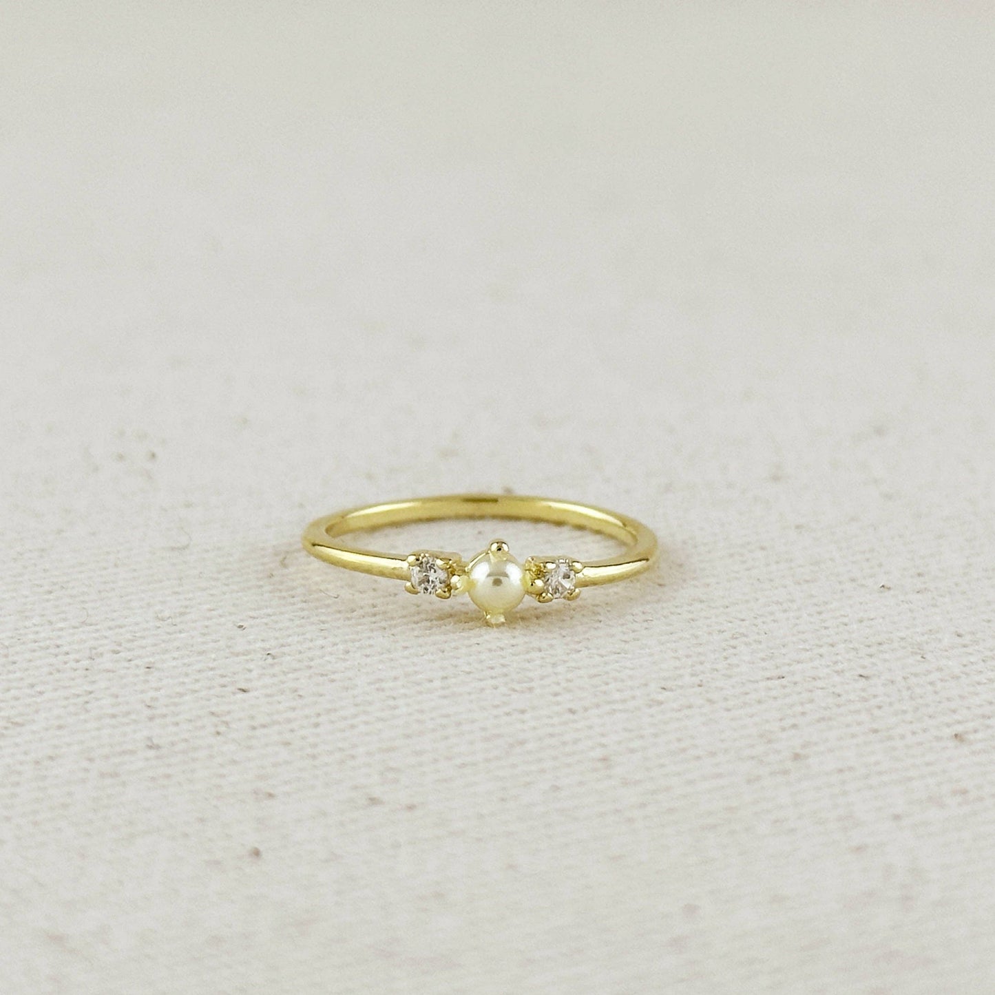 Bague en or rempli 18k avec perle et cristal