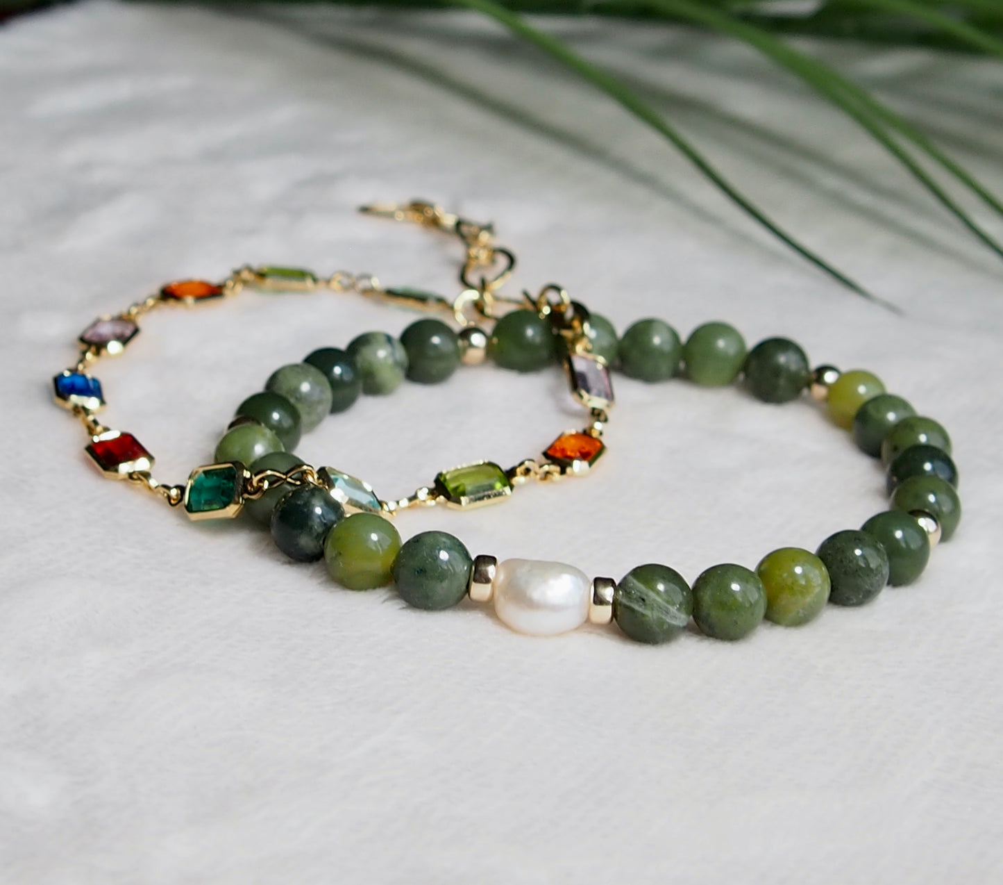 Bracelet en jade, or et perle