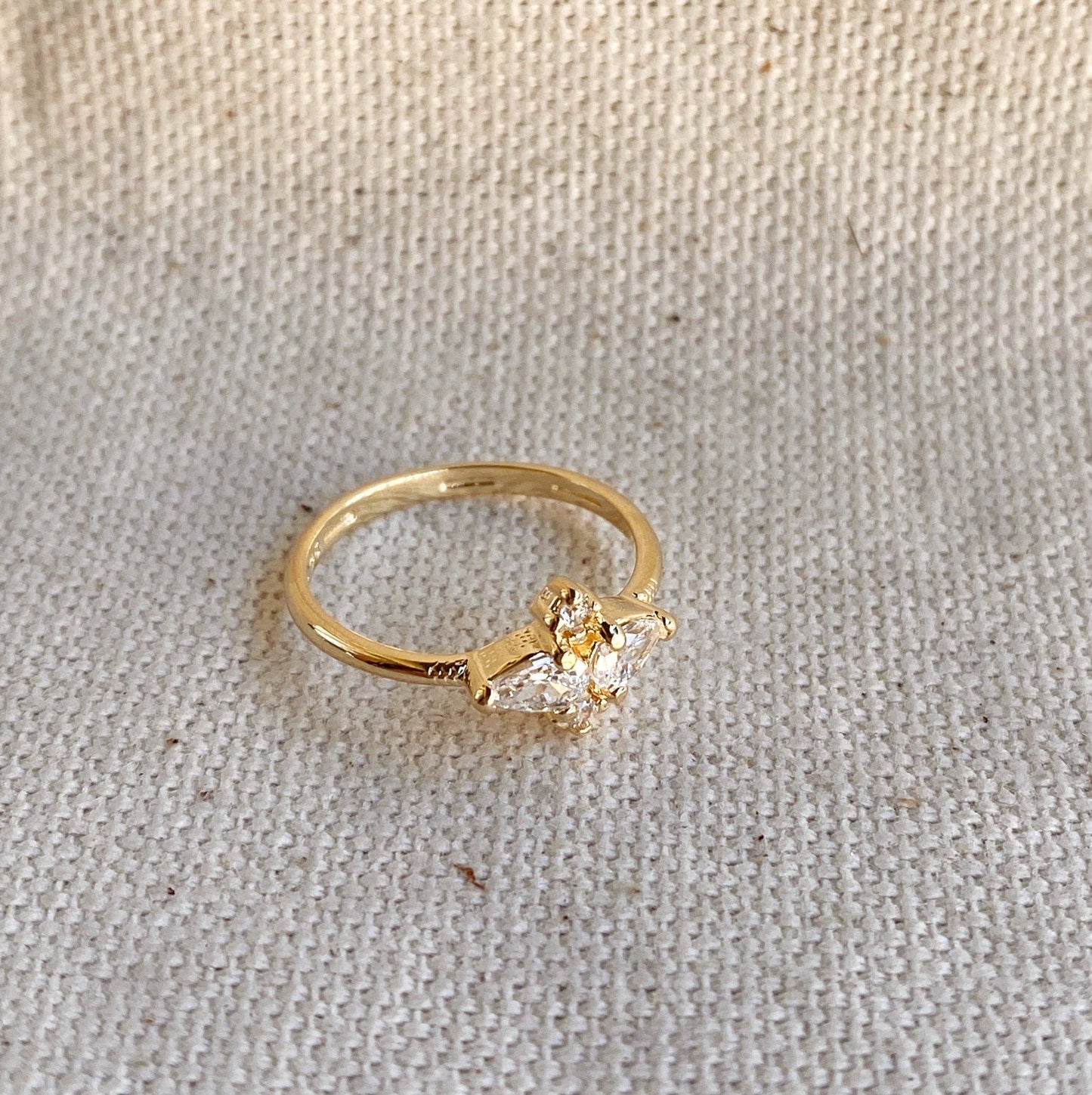 Bague en zircone cubique en forme de fleur vintage en or rempli 18 carats
