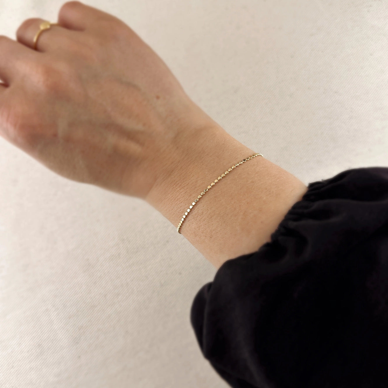 Bracelet à pois 1,5 mm en or rempli 18k avec extension