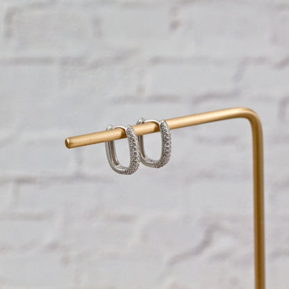 Boucles d'oreilles Huggies rectangles en argent 925.