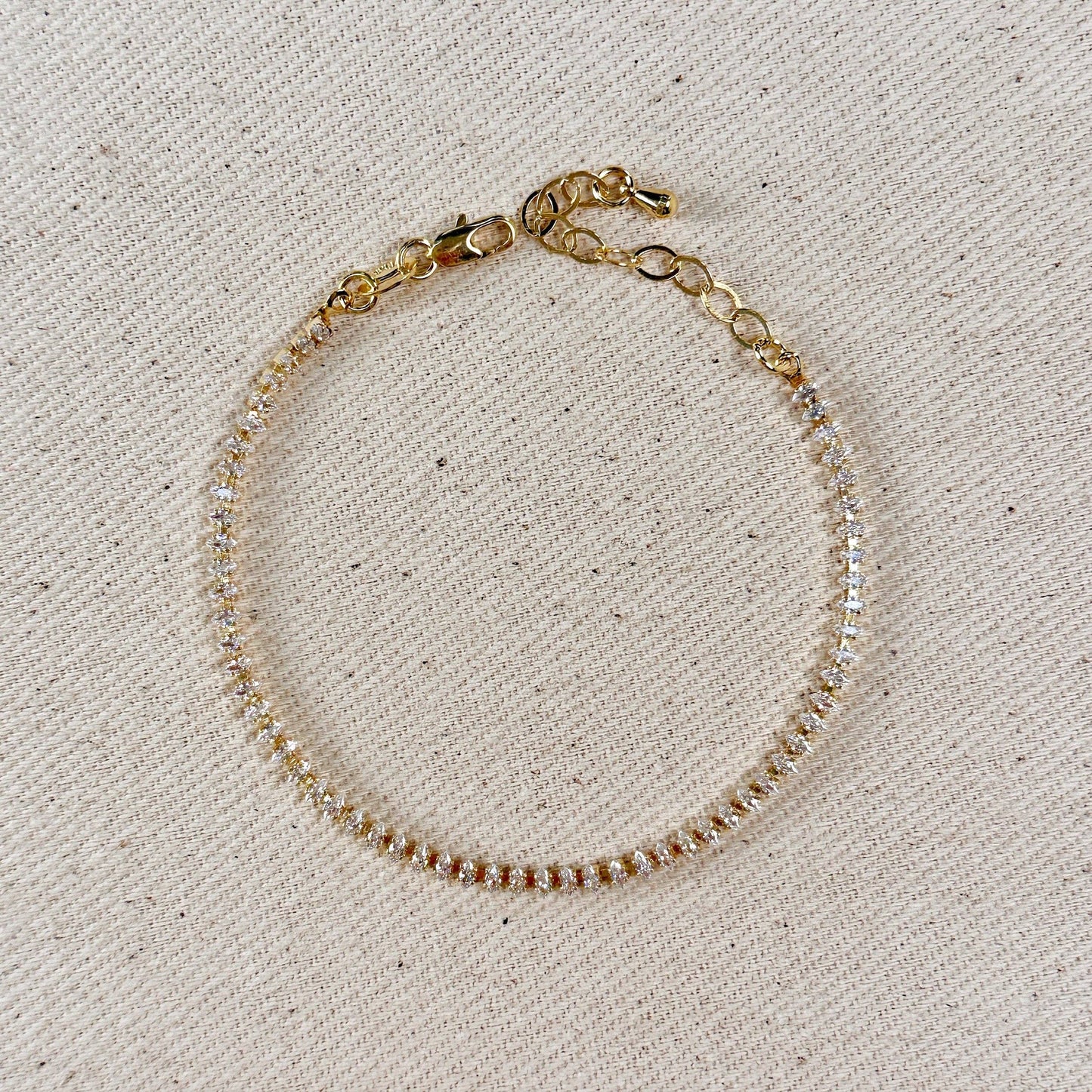 Bracelet de tennis Marquise rempli en or 18 carats