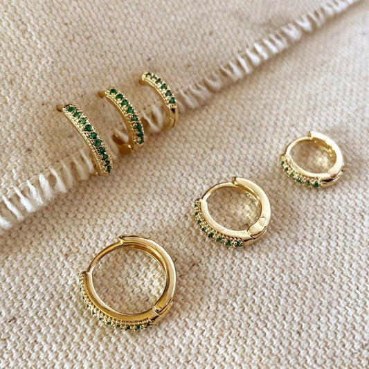 Trio de cerceaux en émeraude remplis d'or 18 carats