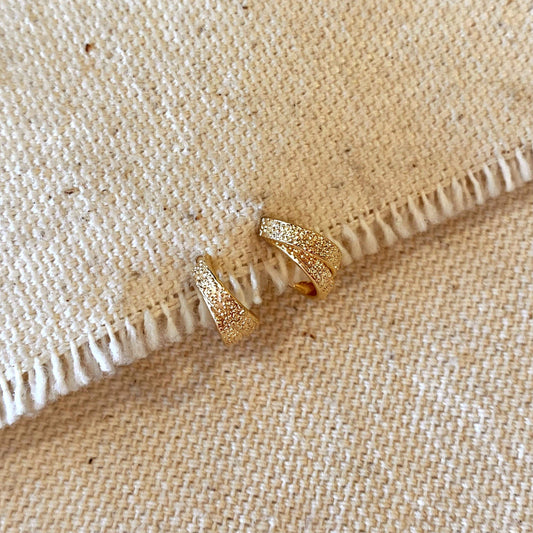 Mini-créoles en C à double fil de 10 mm remplies d'or 18 carats