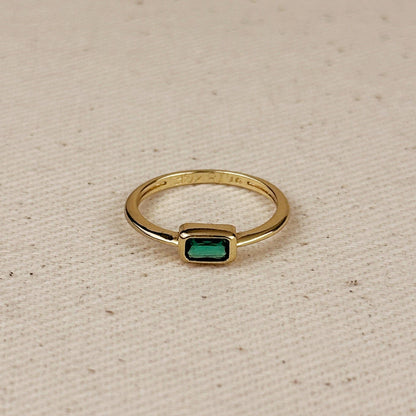 Bague solitaire rectangulaire avec zircon cubique noir