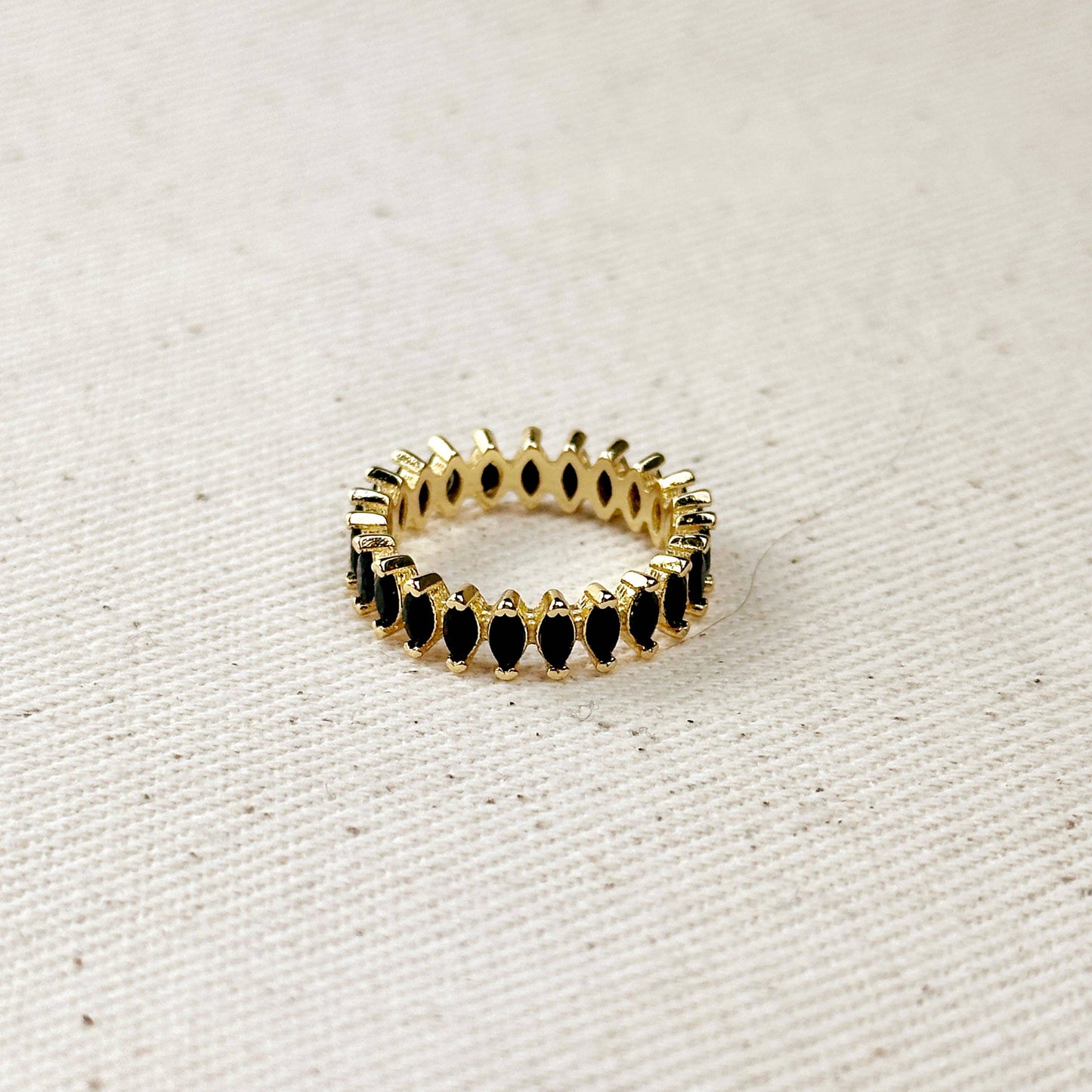 Bague Marquise Eternity remplie d'or 18 carats