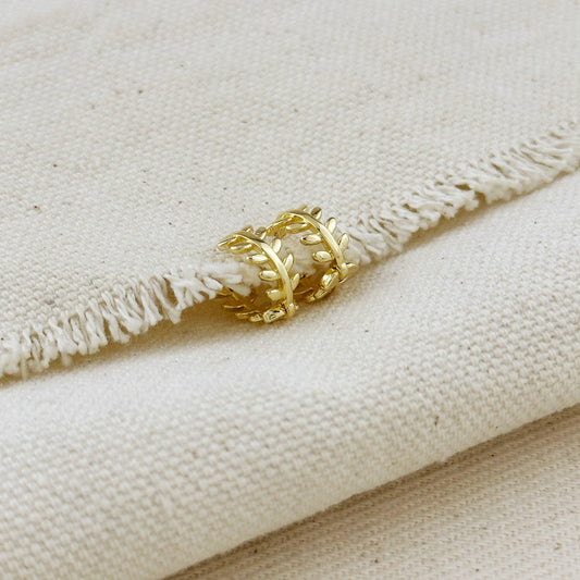 Boucles d'oreilles à motif de feuilles fourrées en or 18 carats