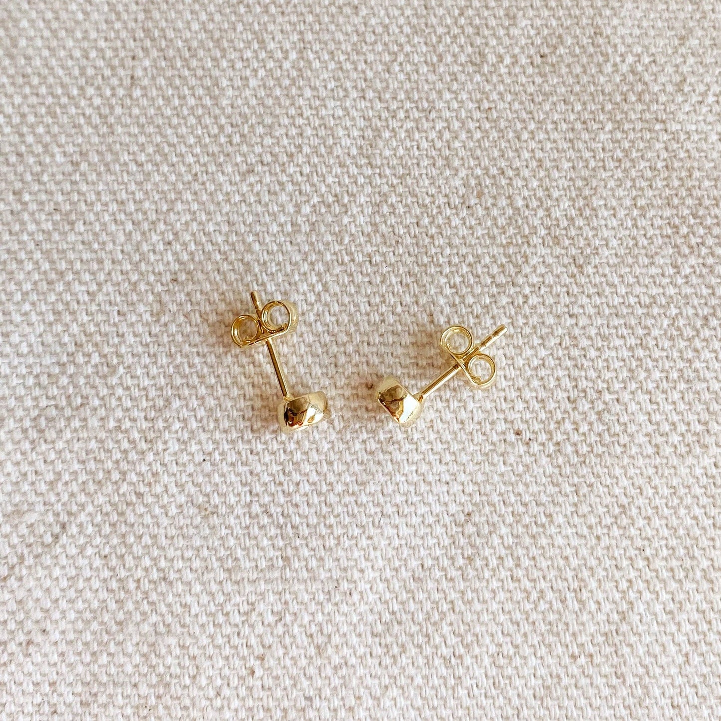Boucles d'oreilles clous serti rond 4 mm
