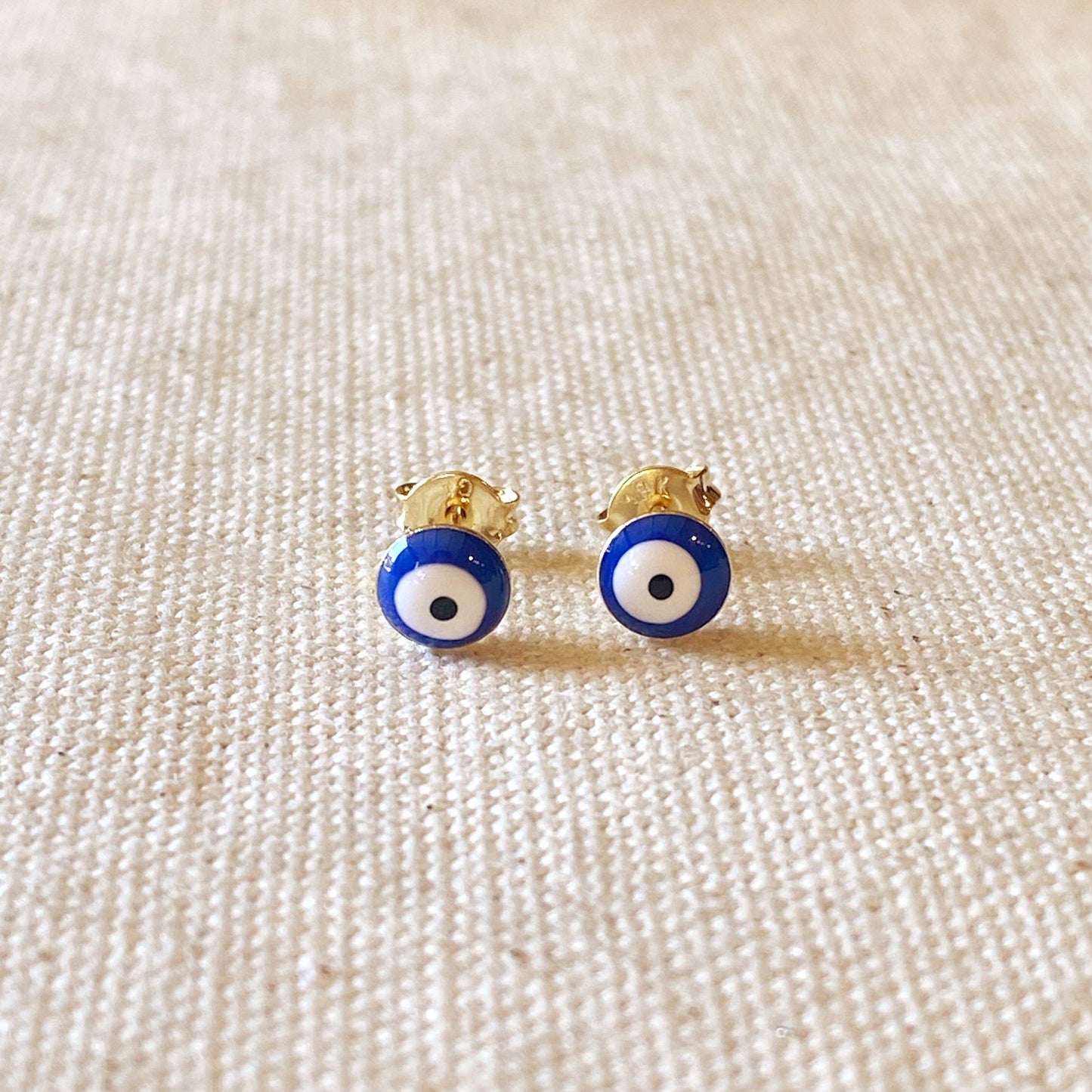 Clous d'oreilles protection contre le mauvais oeil.