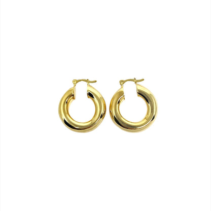 Petites créoles épaisses remplies d'or 18 carats