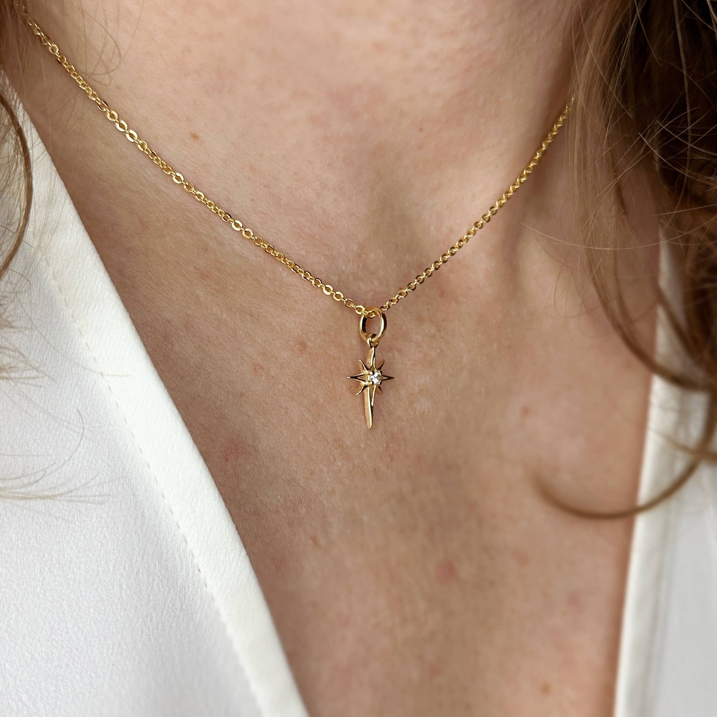 Collier avec chaîne figaro et pendentif étoile en or rempli de 18 carats et zircon cubique