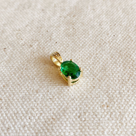 Collier avec chaîne figaro et pendentif ovale en or 18 carat, émeraude et zircone cubique