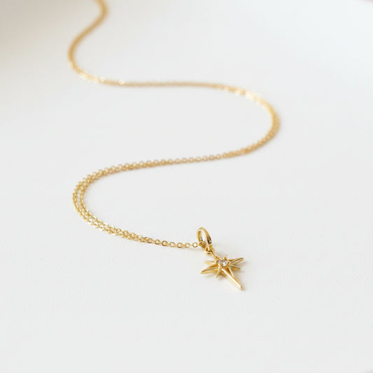 Collier avec étoile du Nord