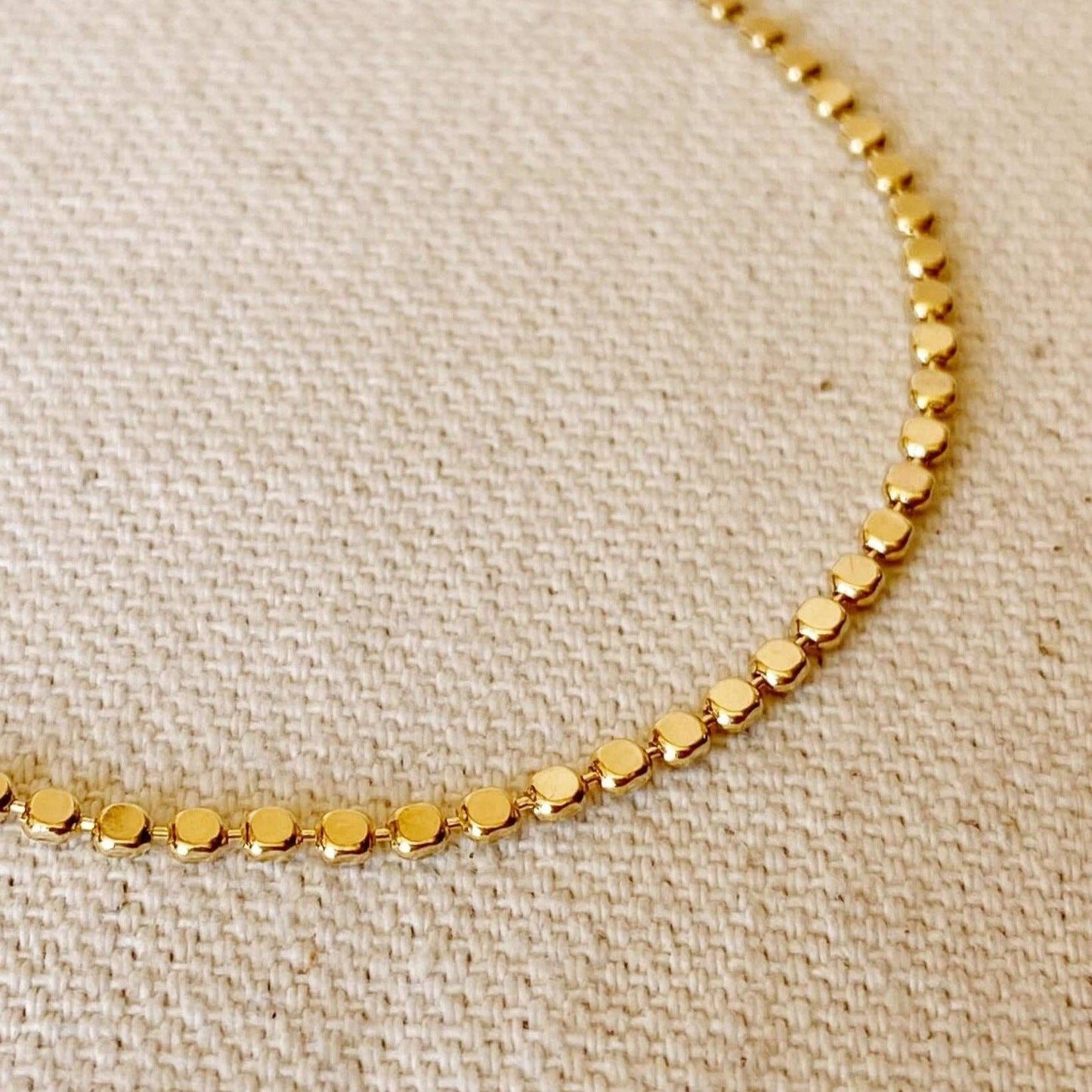 Bracelet à billes de 2 mm en plaqué or 18 carats
