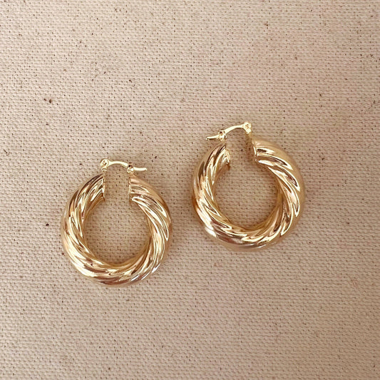 Créoles torsadées inspirées de Selena en or rempli 18 carats