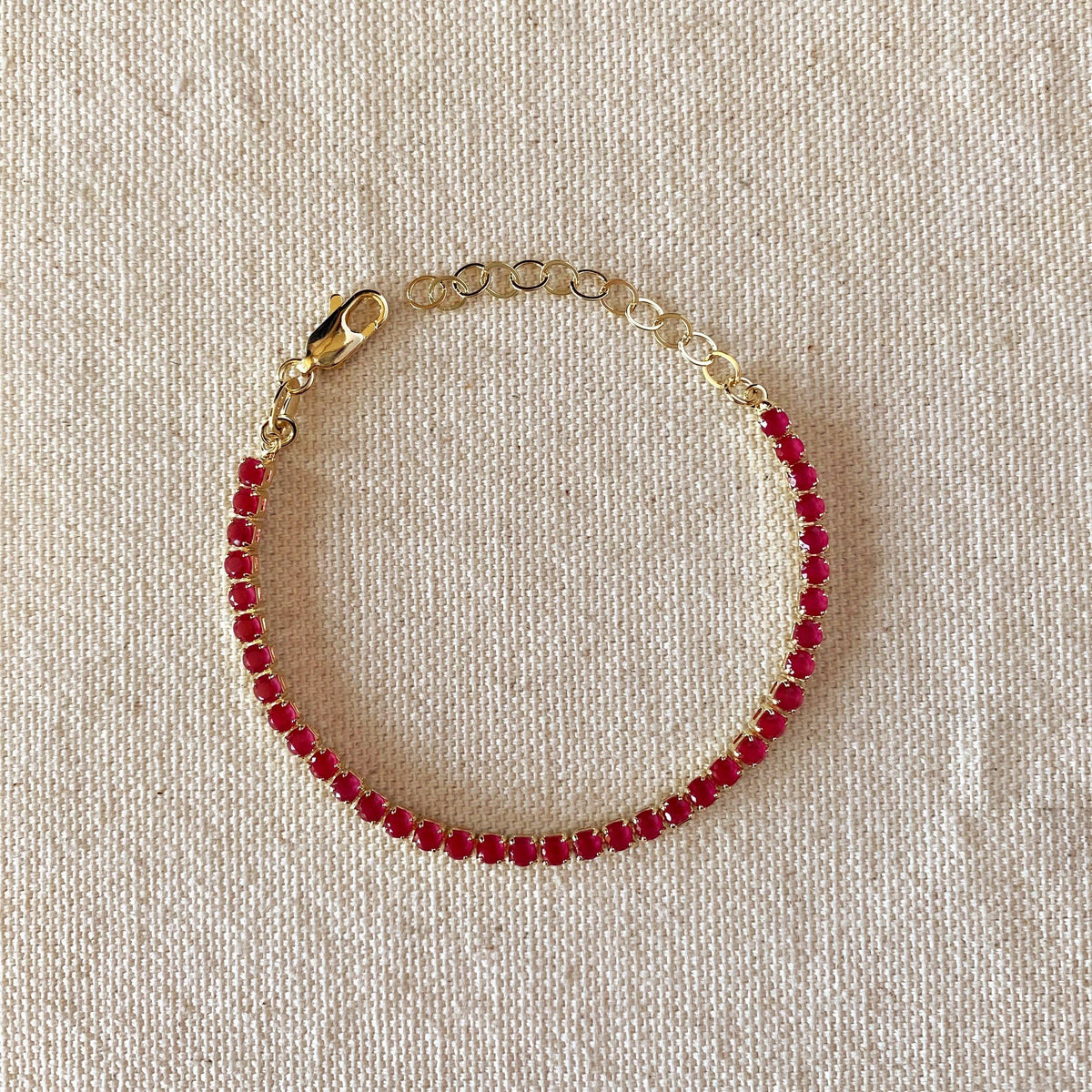 Bracelet fuchsia en zircone cubique de 3 mm rempli d'or 18 carats