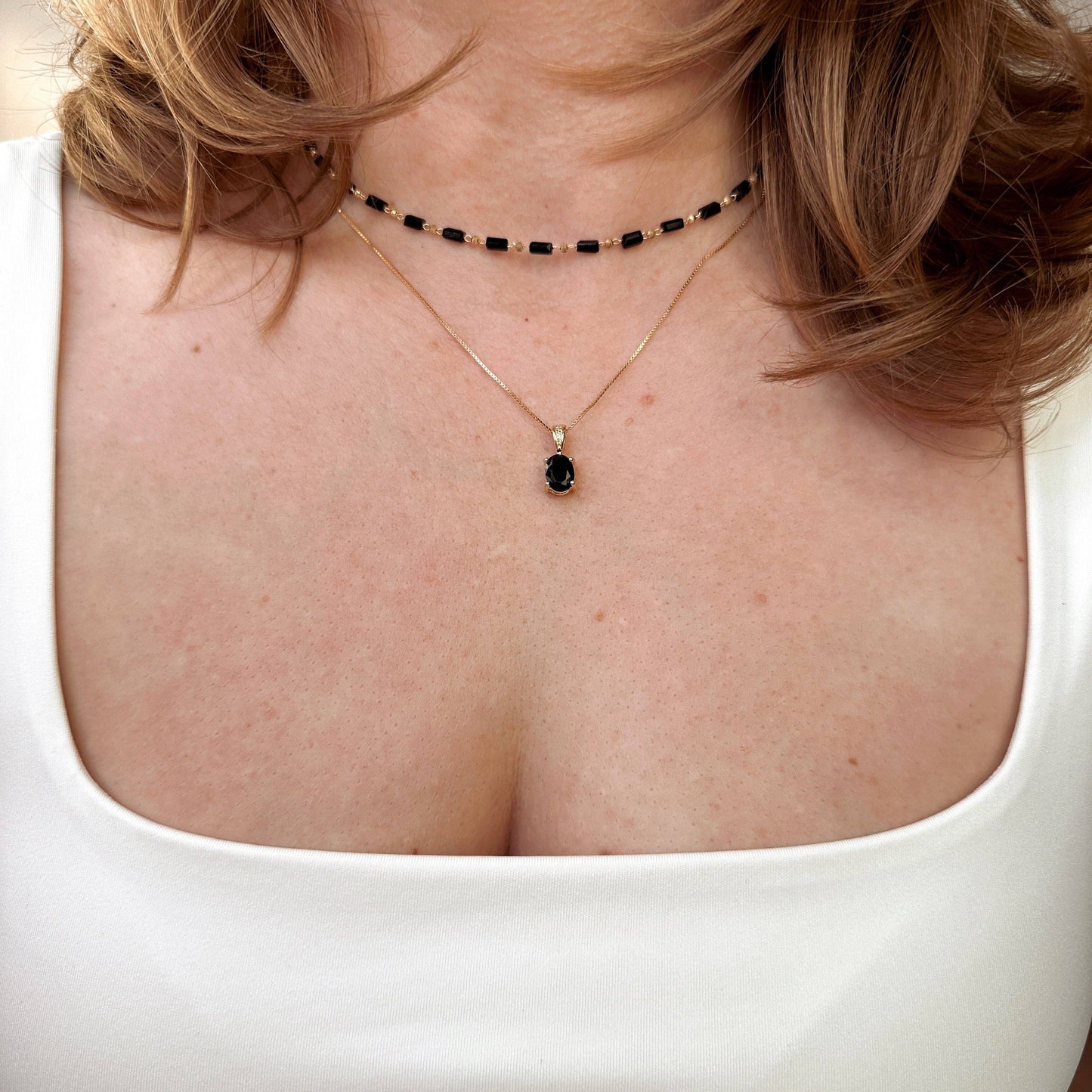 Breloque ovale en zircone cubique noire remplie d'or 18 carats