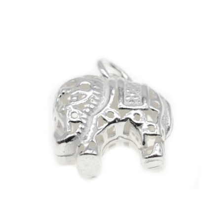 Collier chaîne en argent et pendentif éléphant