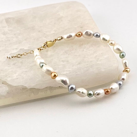 Bracelet en perles baroques de couleur