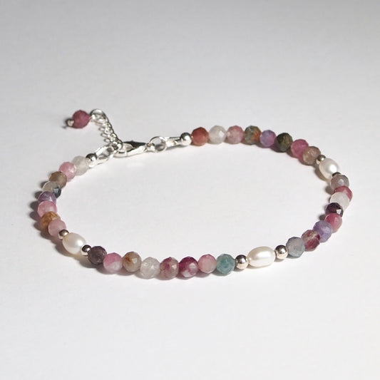 Bracelet fin avec perles et tourmaline de 4mm