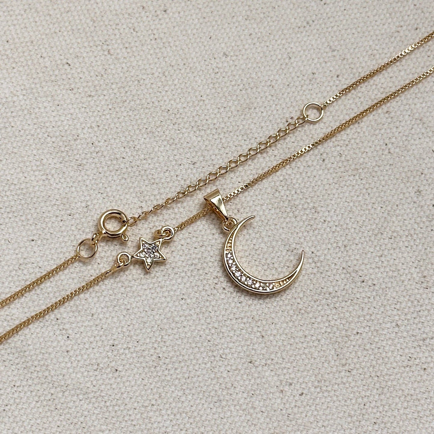 Collier lune et étoile en or 18 carats