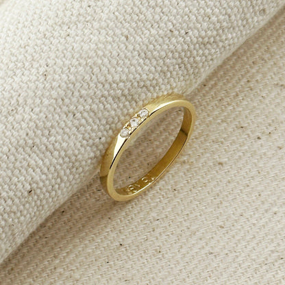 Bague sertie de zircons cubiques