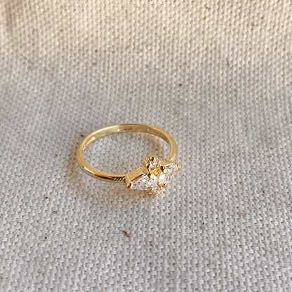 Bague en zircone cubique en forme de fleur vintage.
