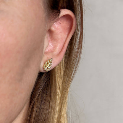 Clous d'oreilles à tige en forme de feuille de zircon cubique