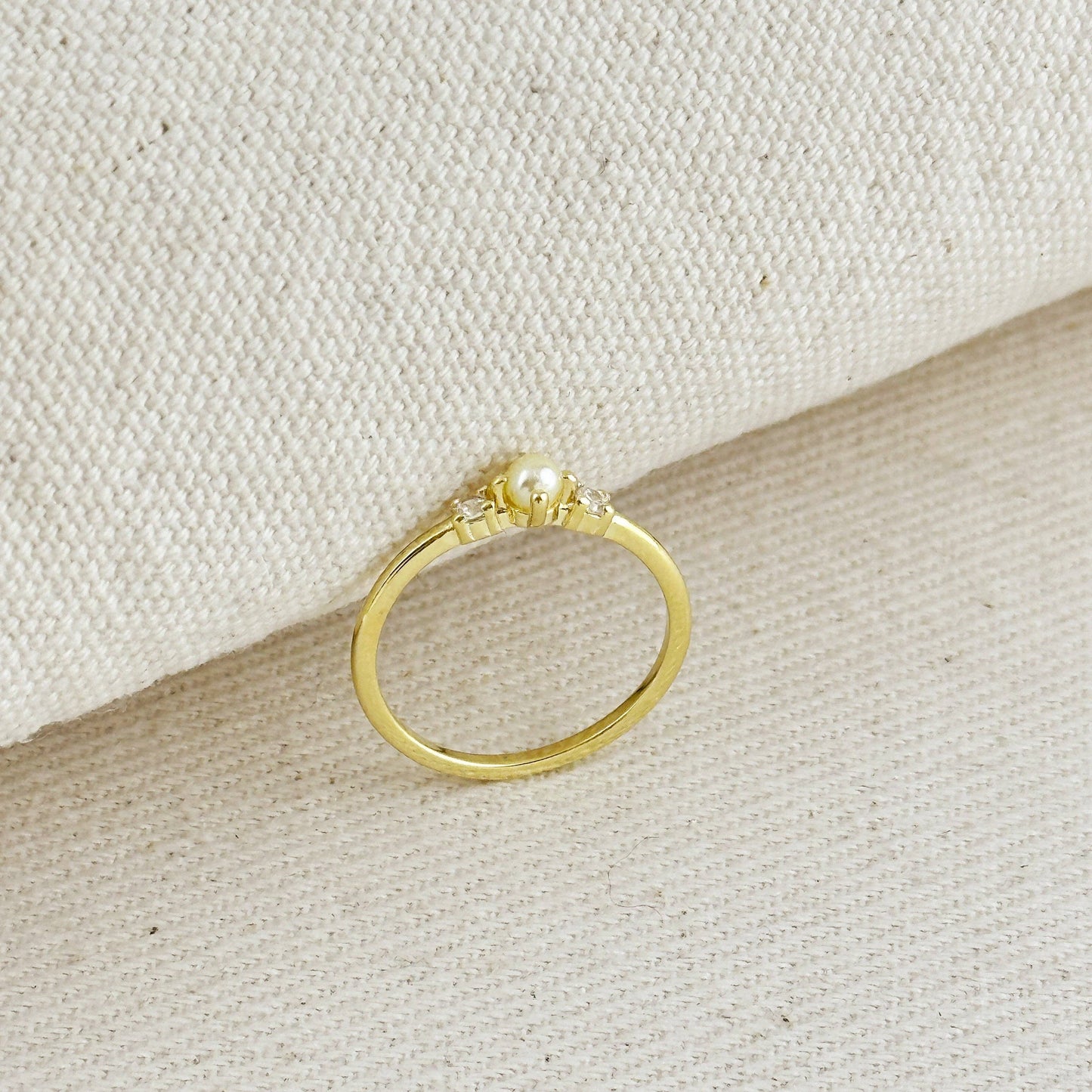 Bague en or rempli 18k avec perle et cristal