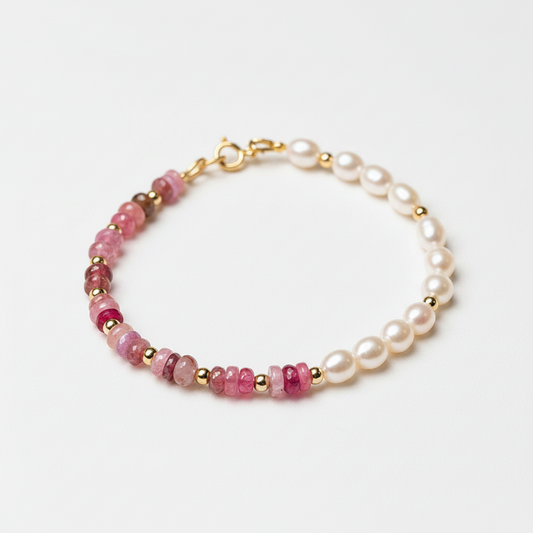 Bracelet en perles d'eau douce et tourmaline rose.