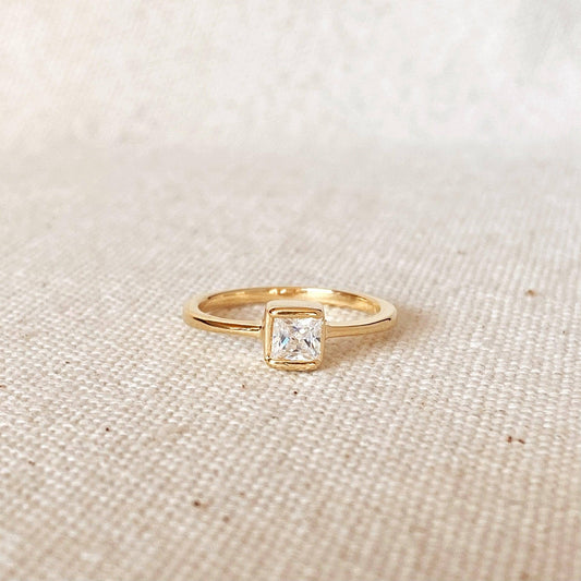 Bague solitaire carrée en or rempli 18 carats