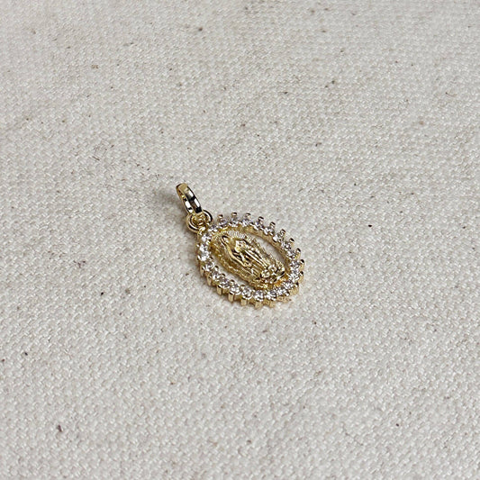 Collier avec chaîne figaro en or 18 carats et pendentif vierge avec mini-zircone cubique