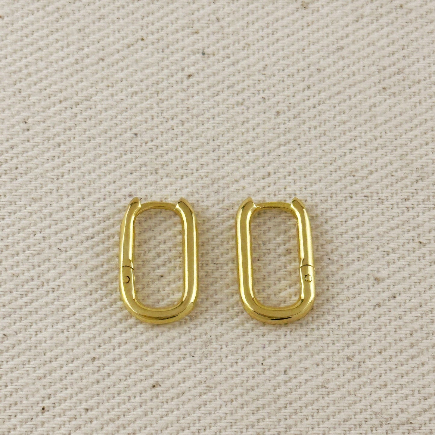 Boucles d'oreilles rectangulaires polies à cliquet
