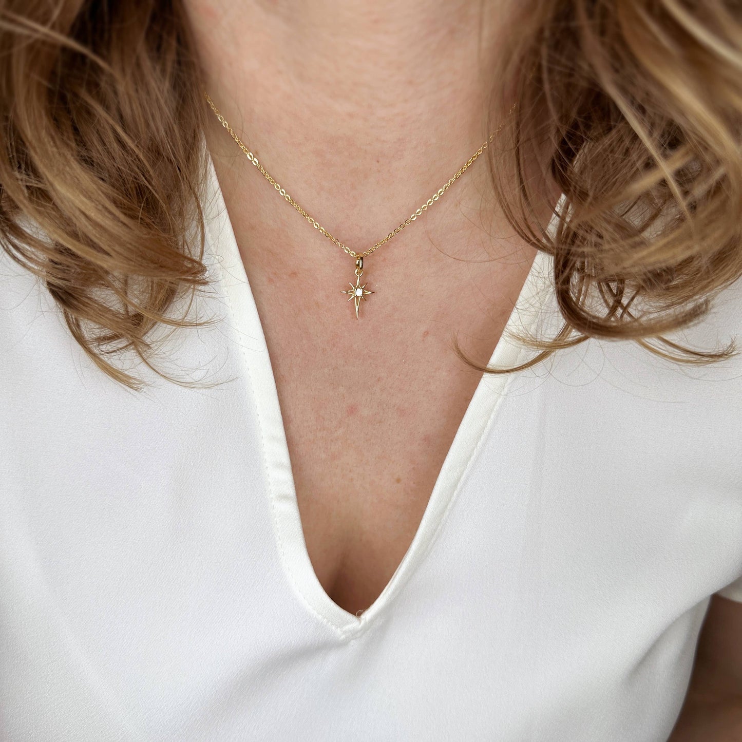 Collier avec chaîne figaro et pendentif étoile en or rempli de 18 carats et zircon cubique