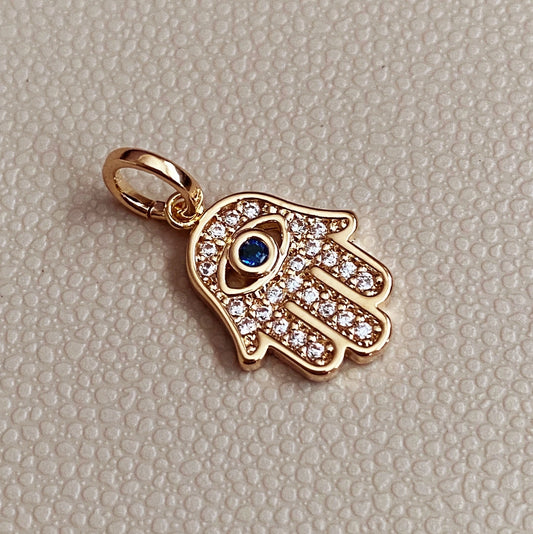 Collier avec chaîne box fine en or et pendentif main de Fatma