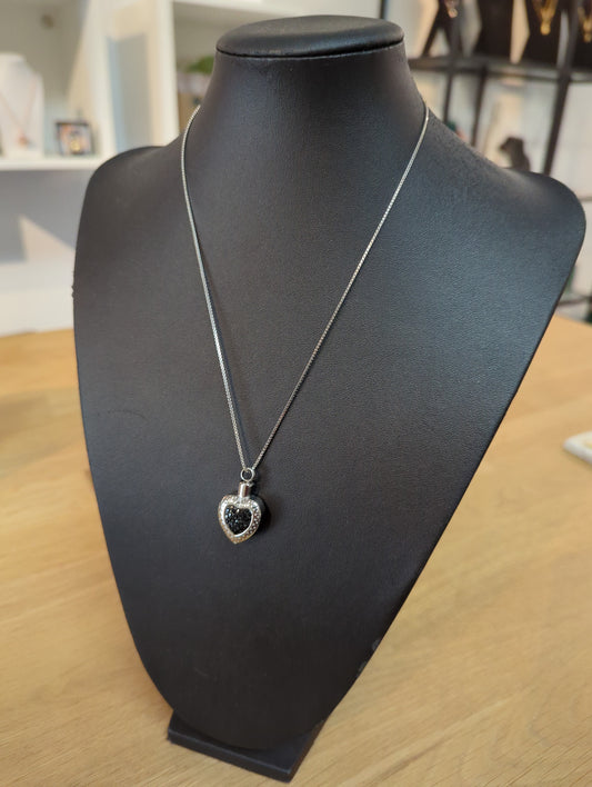 Collier-urne coeur avec chaîne box en argent